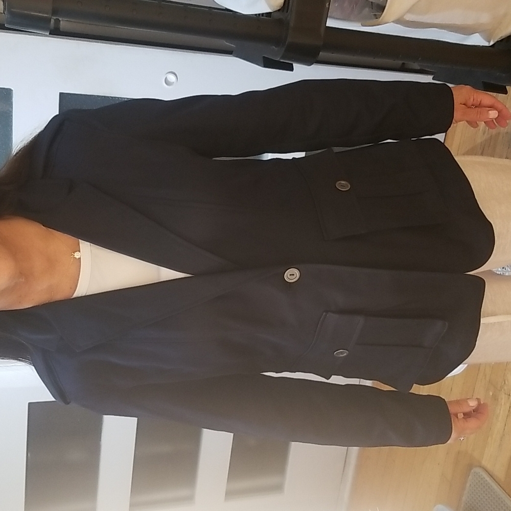 NWT Orly dark navy blazer. Simple breasted. Size 4. Business interview formal